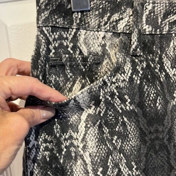 Zara denim snakeskin mini skirt Size Small - Picture 2 of 8